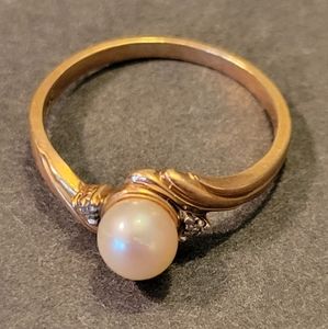 Gold Pearl and Diamond Ring